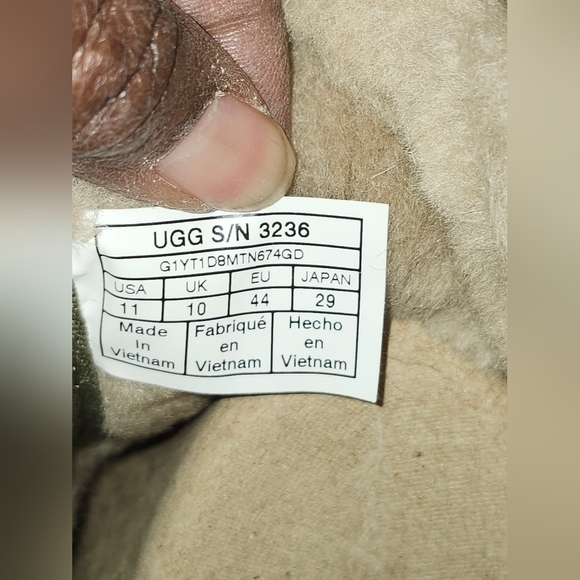 UGG Men Neumel Suede Boots NIB - Picture 7 of 9